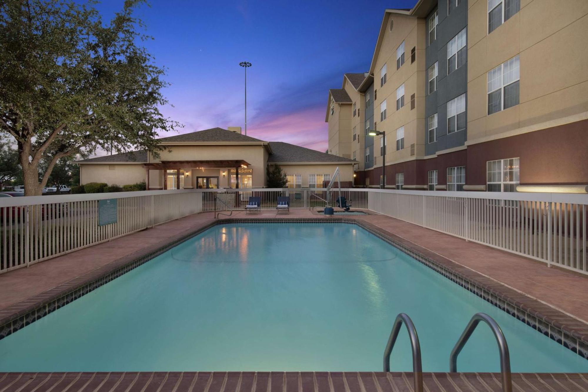 Homewood Suites By Hilton Lubbock Exterior photo